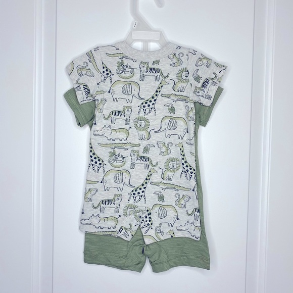 NEW 3 pack 0-3M rompers - Picture 2 of 4